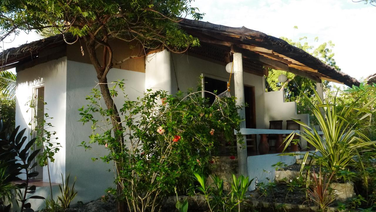 Moalboal T Breeze Coastal Resort Εξωτερικό φωτογραφία